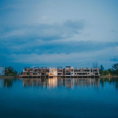 Canoe And Fishing , Free Pickup Batam Exterior foto
