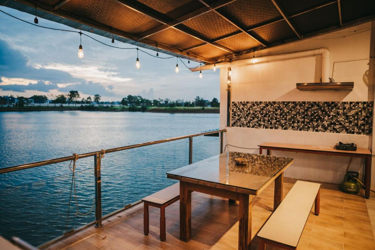 Canoe And Fishing , Free Pickup Batam Exterior foto