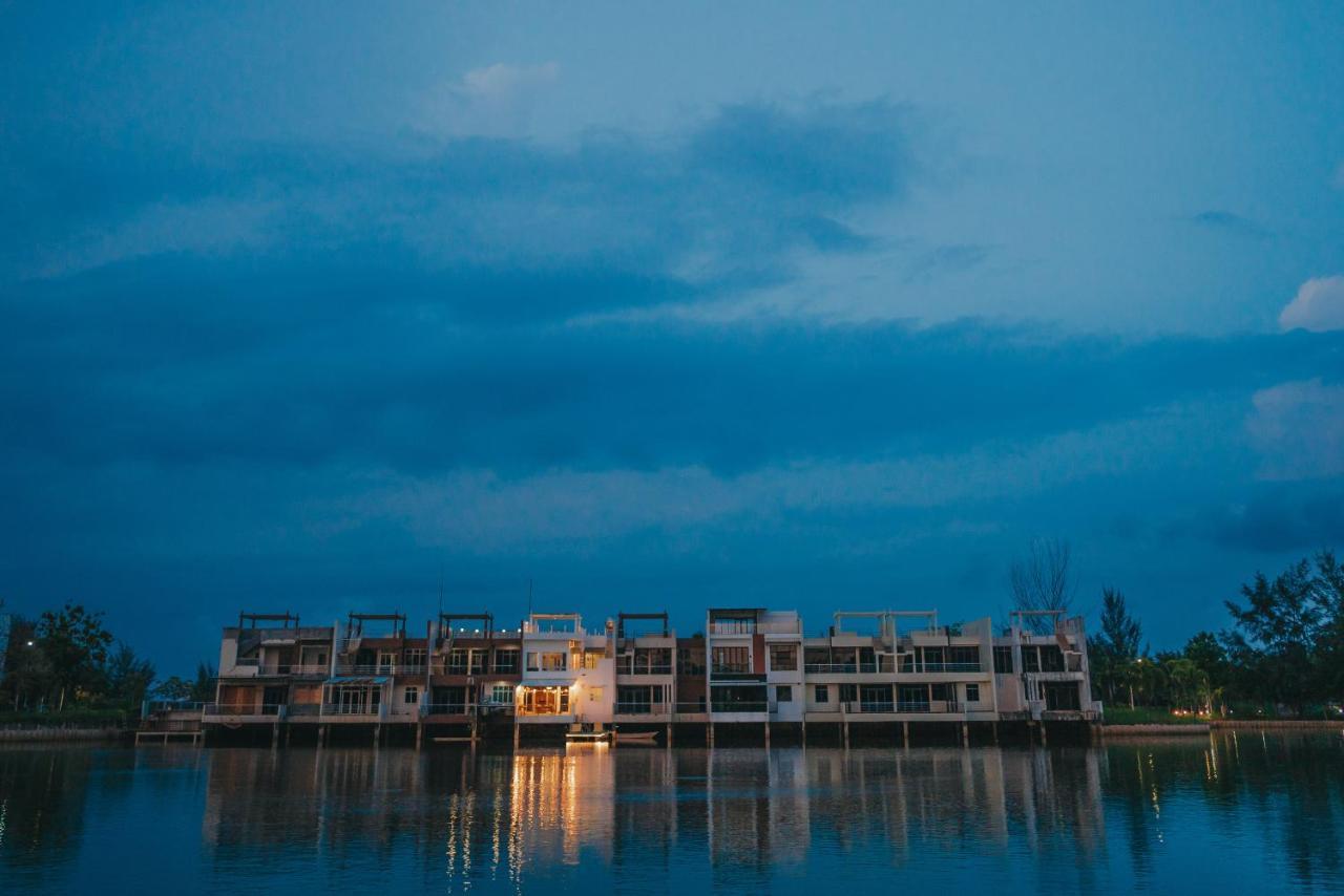 Canoe And Fishing , Free Pickup Batam Exterior foto